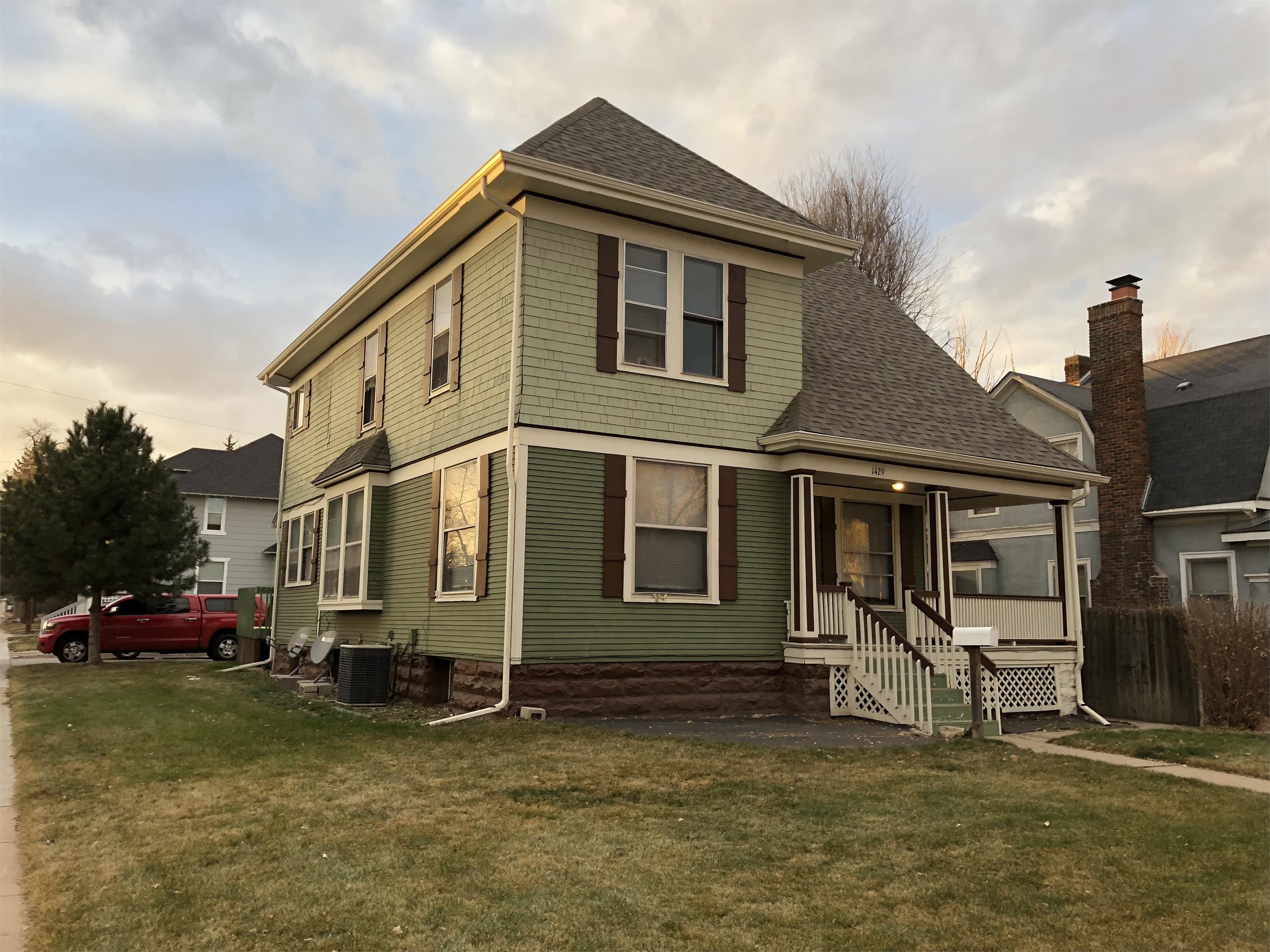 Property main image